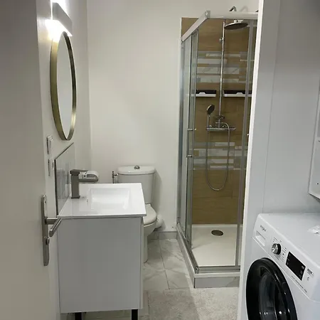 Le Soleil Nicois, Proche Du Port *